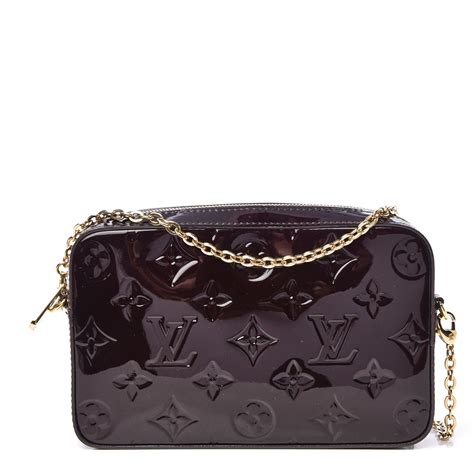 LOUIS VUITTON Vernis Camera Pouch Amarante